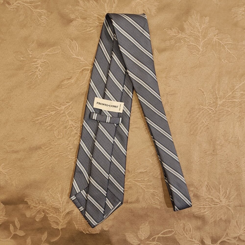Pronto Uomo 100% Silk Diagonal Patterned Grey X-Long Tie, EUC!